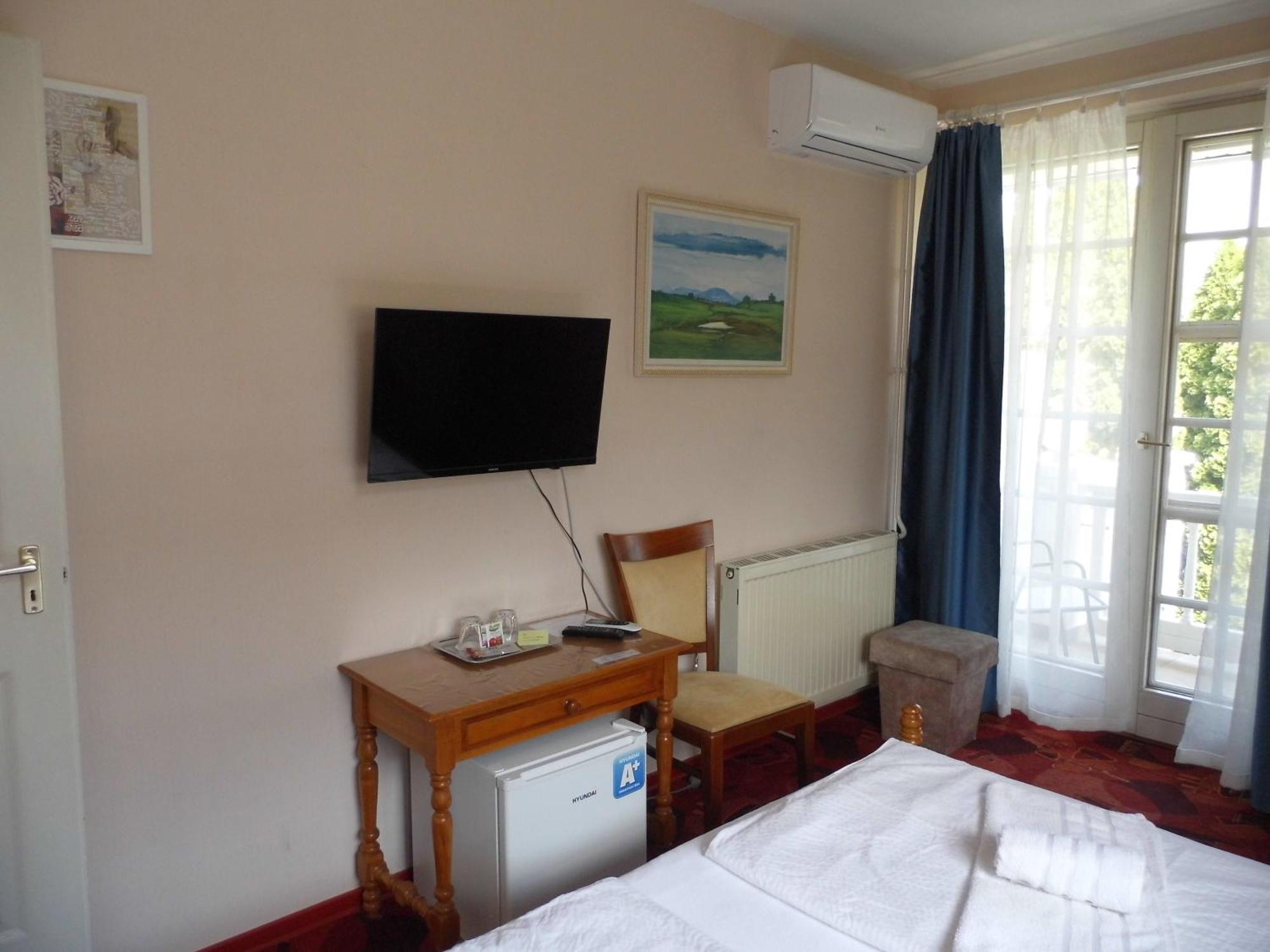Millennium Villa Keszthely Quarto foto