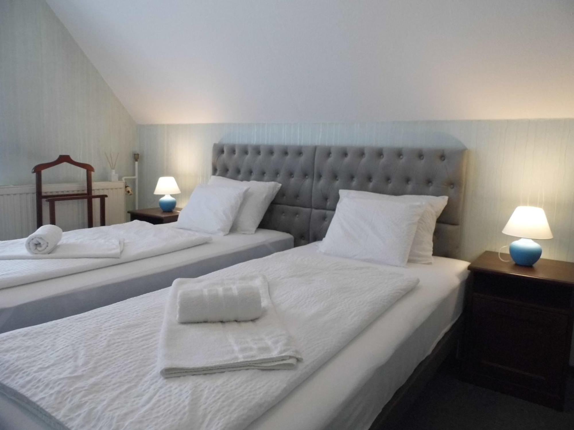 Millennium Villa Keszthely Quarto foto